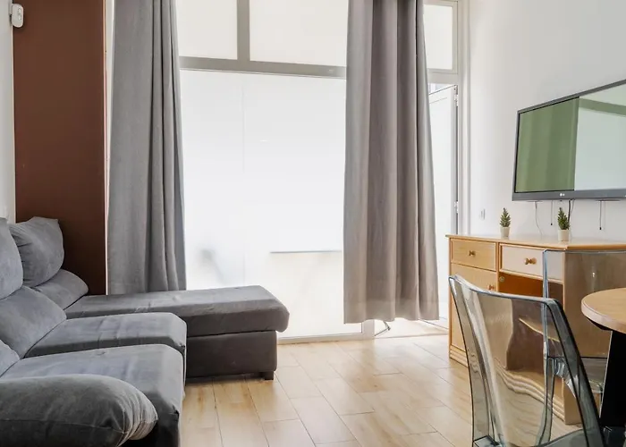 403 Vista Mar Con Balcón